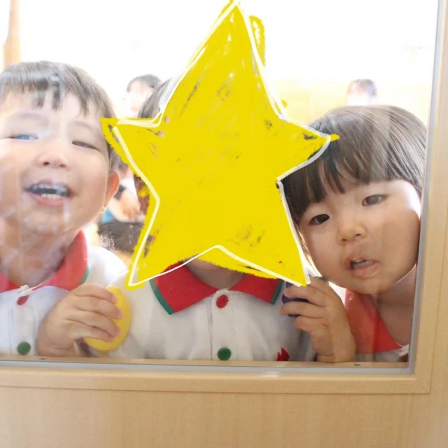 毎日暑い日が続いていますが、子どもたちは暑さを感じさせないくらい元気に遊んでいますよ☀️✨

おままごとでは先生にお弁当を作ってくれたり、コップを持って乾杯ごっこをして遊んでいます😊🥛

#淡水幼稚園
#たんすいようちえん
#幼稚園
#保育園
#たんすい保育園
#たんすい和白保育園
#たんすいfamilia保育園
#tansui
#tansuiyouchien
#福岡市博多区
#fukuoka
#kindergarten
#たんすいケアルーム
#病児病後児保育
#児童発達支援事業所
#たんすいWAYルーム 
#おままごと
#絵本
#お昼寝