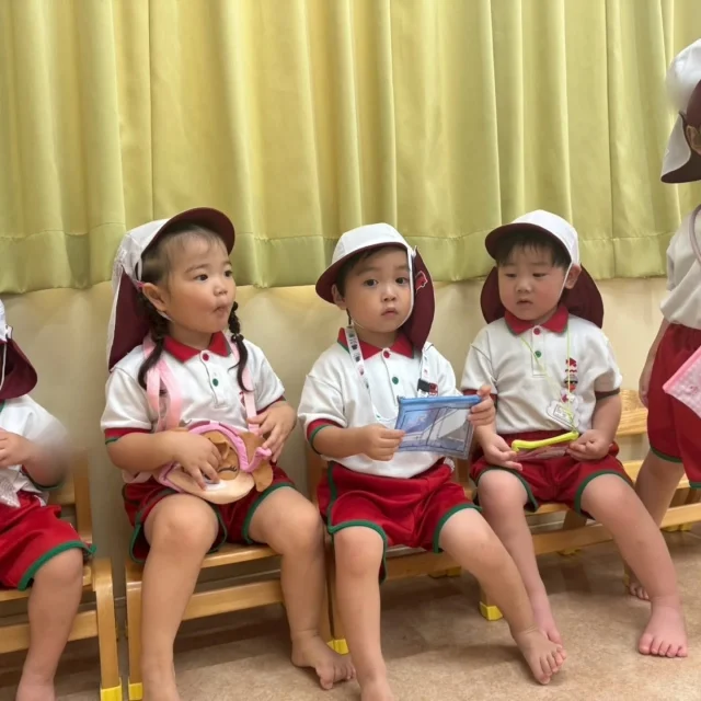 【はな組】
7月に入り、暑さが本格化してきましたね。
熱中症対策に追われる毎日ですが、楽しいことも沢山ありましたよ！
はな組さんで、幼稚園のサマーフェスティバルに参加しました！
自分でお財布を持って商品を選び、上手にお買い物が出来ましたね♪

水分補給もしっかりして、おやつも沢山食べて、涼しい室内でも沢山遊びます！
暑い中でも元気いっぱいのはな組さんでした！

#たんすい幼稚園
 #たんすいようちえん
 #幼稚園
 #保育園
 #たんすい保育園
 #たんすい和白保育園
 #たんすいfamilia保育園
 #tansui
 #tansuiyouchien
 #福岡市博多区
 #fukuoka
 #kindergarten
 #たんすいケアルーム
 #病児病後児保育
 #児童支援発達事業所
 #たんすいWAYルーム